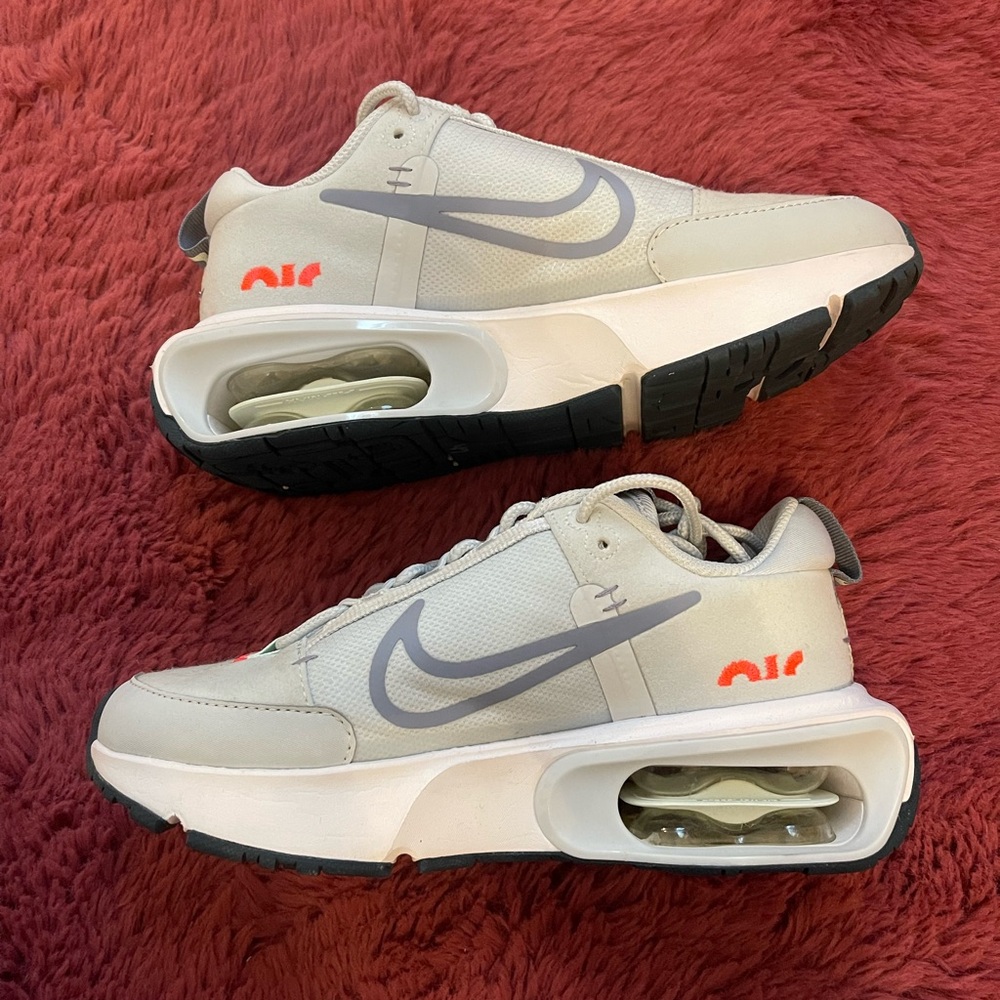 Light blue nike air max